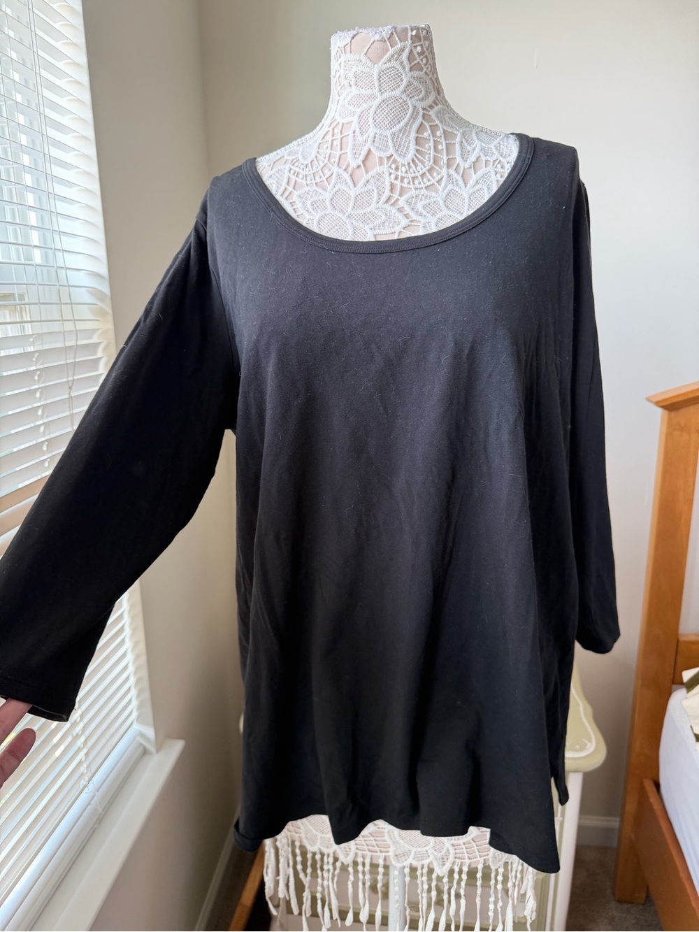 EUC Susan Graver Weekend Essentials Black Scoop Neck Top Cotton Modal Plus 1X